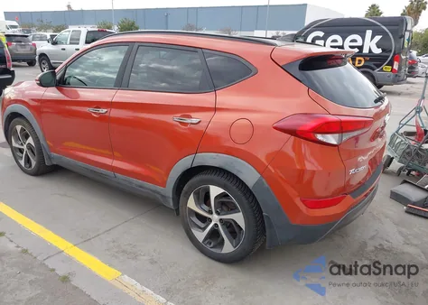 2016 Hyundai Tucson Limited z USA, uszkodzony, nr VIN KM8J33A22GU148131